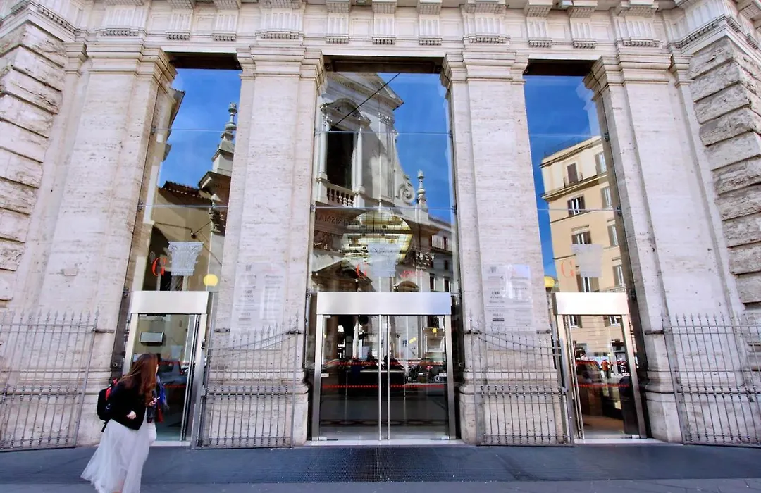 Rent In Rome Trevi Fountain Suite-1