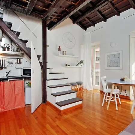 Rent In Rome Trevi Fountain Suite-3